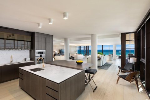 Condo in Surfside, Florida, 4 bedrooms  № 1877552 - photo 4