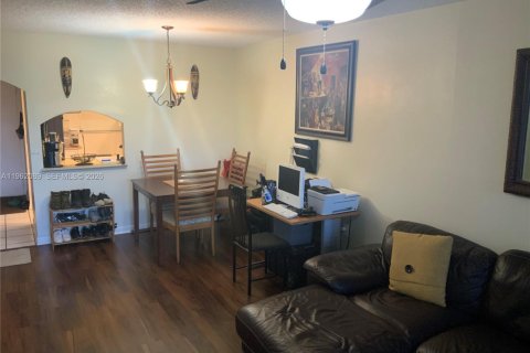 Condominio en venta en Plantation, Florida, 2 dormitorios, 91.97 m2 № 2023760 - foto 15