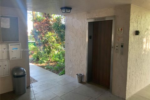 Condominio en venta en Plantation, Florida, 2 dormitorios, 91.97 m2 № 2023760 - foto 4