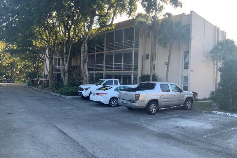 Condominio en venta en Plantation, Florida, 2 dormitorios, 91.97 m2 № 2023760 - foto 17