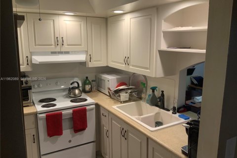 Condominio en venta en Plantation, Florida, 2 dormitorios, 91.97 m2 № 2023760 - foto 14