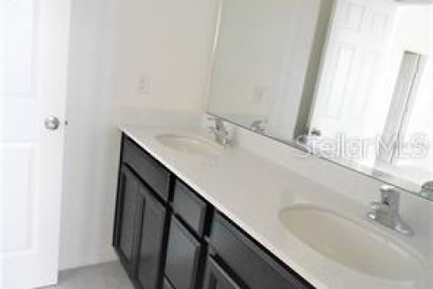 Townhouse in Apollo Beach, Florida 3 bedrooms, 158.12 sq.m. № 1902518 - photo 10