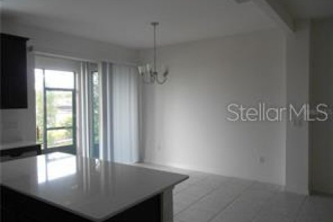 Townhouse in Apollo Beach, Florida 3 bedrooms, 158.12 sq.m. № 1902518 - photo 6