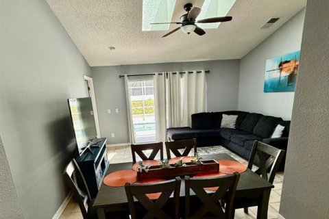 House in Davenport, Florida 3 bedrooms, 115.01 sq.m. № 1898734 - photo 6