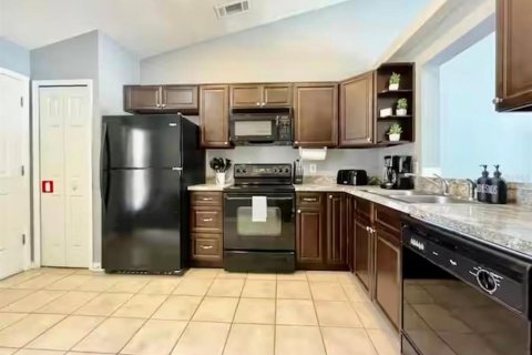House in Davenport, Florida 3 bedrooms, 115.01 sq.m. № 1898734 - photo 14