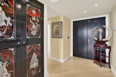 Condo in Aventura, Florida, 2 bedrooms  № 2061755 - photo 19