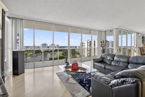 Condo in Aventura, Florida, 2 bedrooms  № 2061755