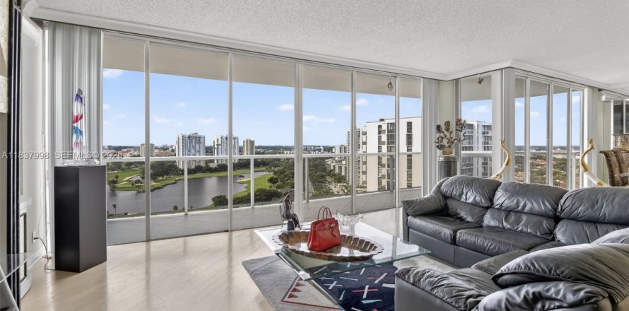 Condo in Aventura, Florida, 2 bedrooms  № 2061755