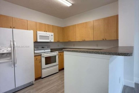 Снять в аренду кондоминиум в Мирамар, Флорида 1 спальня, 67.45м2, № 2046120 - фото 2