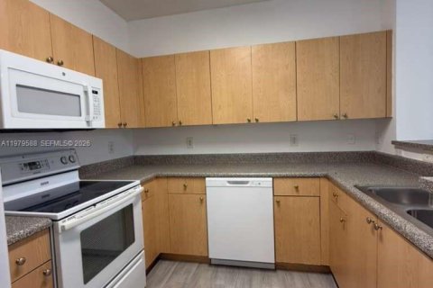 Снять в аренду кондоминиум в Мирамар, Флорида 1 спальня, 67.45м2, № 2046120 - фото 4