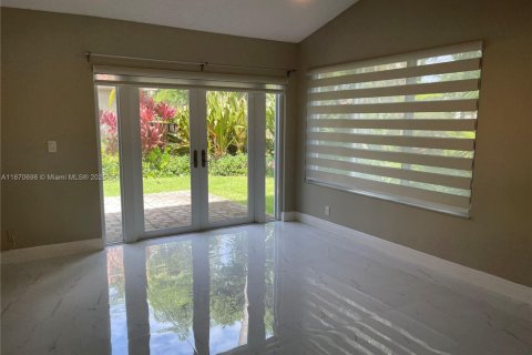 House in Plantation, Florida 2 bedrooms, 134.89 sq.m. № 1923185 - photo 15