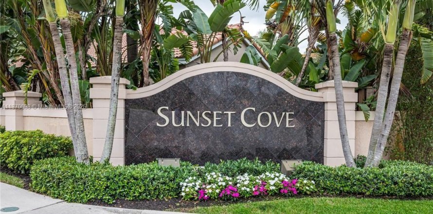 House in Plantation, Florida 2 bedrooms, 134.89 sq.m. № 1923185