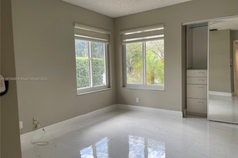 House in Plantation, Florida 2 bedrooms, 134.89 sq.m. № 1923185 - photo 24