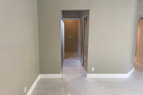 House in Plantation, Florida 2 bedrooms, 134.89 sq.m. № 1923185 - photo 17