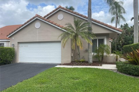 House in Plantation, Florida 2 bedrooms, 134.89 sq.m. № 1923185 - photo 2
