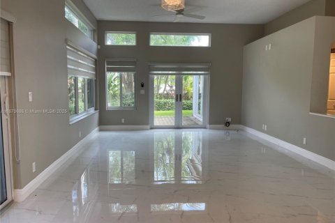 House in Plantation, Florida 2 bedrooms, 134.89 sq.m. № 1923185 - photo 7