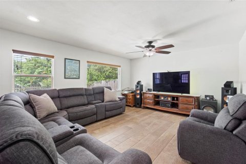 House in Winter Park, Florida 3 bedrooms, 180.14 sq.m. № 1724842 - photo 19