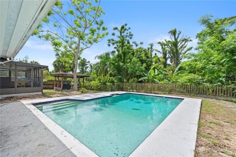 House in Winter Park, Florida 3 bedrooms, 180.14 sq.m. № 1724842 - photo 2
