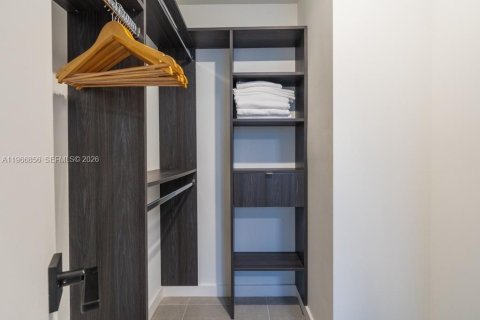 Condo in Miami, Florida, 1 bedroom № 2081346 - photo 13