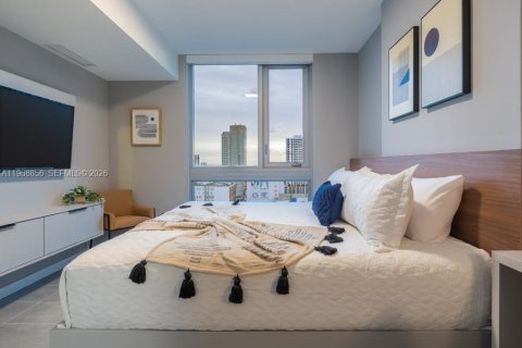 Condo in Miami, Florida, 1 bedroom № 2081346 - photo 5