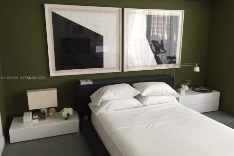 Condo in Miami, Florida, 1 bedroom  № 2053010 - photo 8