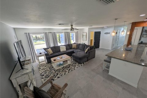 House in Crystal River, Florida 3 bedrooms, 152.17 sq.m. № 1584233 - photo 15