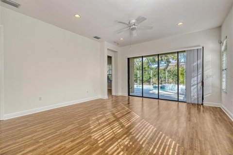Casa en alquiler en Lakewood Ranch, Florida, 2 dormitorios, 146.14 m2 № 1845335 - foto 5