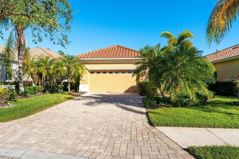 Casa en alquiler en Lakewood Ranch, Florida, 2 dormitorios, 146.14 m2 № 1845335 - foto 1
