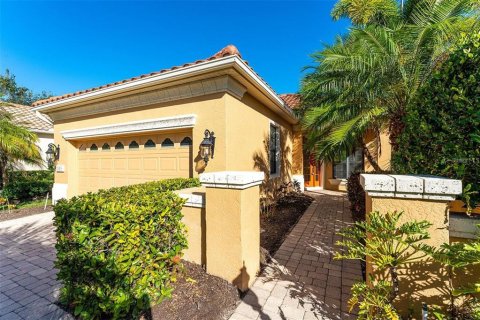 Casa en alquiler en Lakewood Ranch, Florida, 2 dormitorios, 146.14 m2 № 1845335 - foto 2