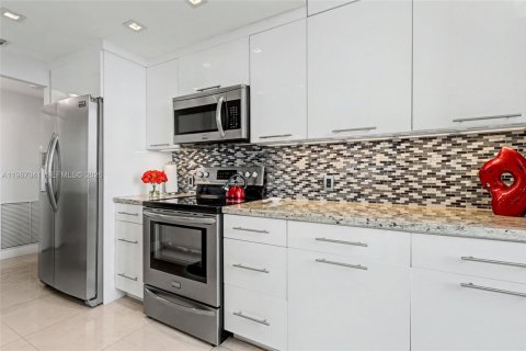 Copropriété à vendre à Hollywood, Floride: 2 chambres, 119.29 m2 № 2046539 - photo 8