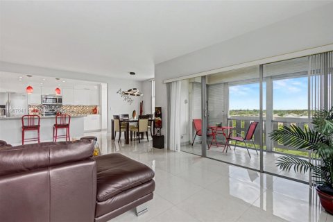 Copropriété à vendre à Hollywood, Floride: 2 chambres, 119.29 m2 № 2046539 - photo 22