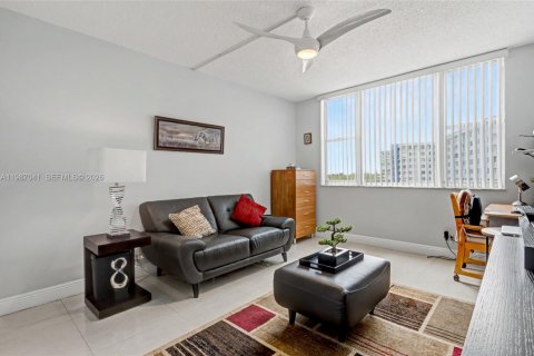 Copropriété à vendre à Hollywood, Floride: 2 chambres, 119.29 m2 № 2046539 - photo 29