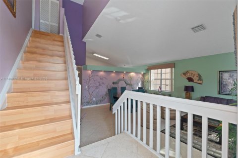 House in Pembroke Pines, Florida 3 bedrooms, 165.18 sq.m. № 1713830 - photo 4