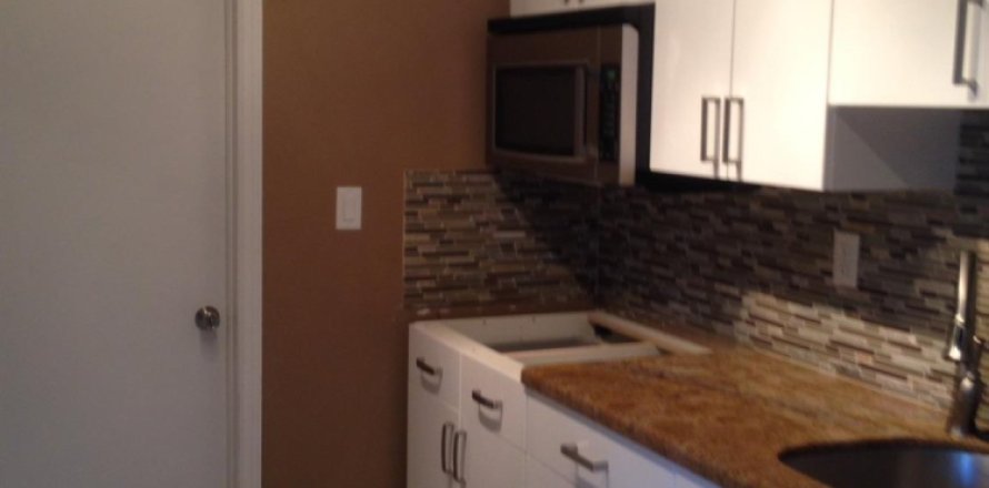 Condominio en Pompano Beach, Florida, 2 dormitorios № 1216350