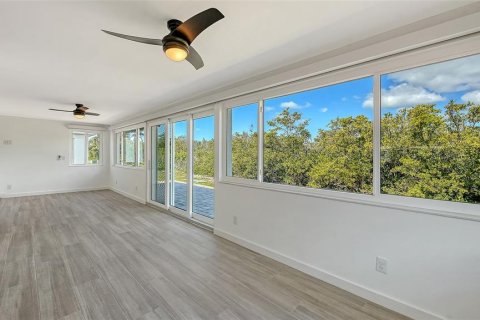 House in Longboat Key, Florida 2 bedrooms, 120.77 sq.m. № 2167531 - photo 30
