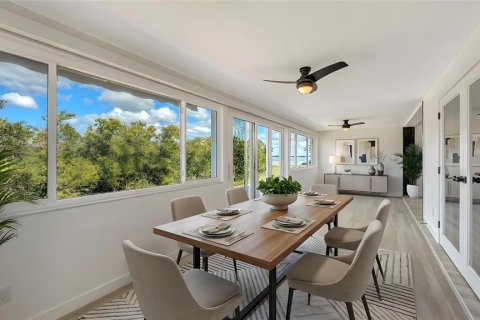 House in Longboat Key, Florida 2 bedrooms, 120.77 sq.m. № 2167531 - photo 12