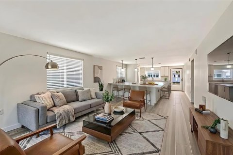 House in Longboat Key, Florida 2 bedrooms, 120.77 sq.m. № 2167531 - photo 17