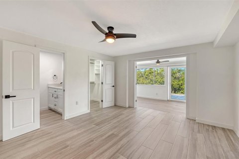 House in Longboat Key, Florida 2 bedrooms, 120.77 sq.m. № 2167531 - photo 29