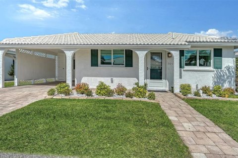 House in Longboat Key, Florida 2 bedrooms, 120.77 sq.m. № 2167531 - photo 4