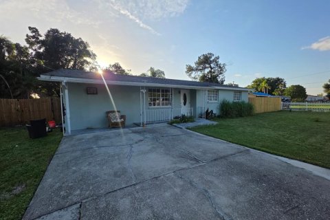 Villa ou maison à Bradenton, Floride 4 chambres, 101.08 m2 № 2329244