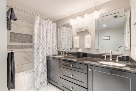Condo in Daytona Beach Shores, Florida, 2 bedrooms  № 2344677 - photo 29