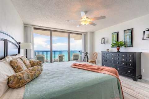 Condo in Daytona Beach Shores, Florida, 2 bedrooms  № 2344677 - photo 25