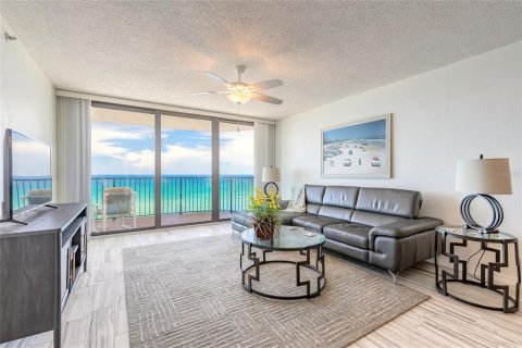 Condo in Daytona Beach Shores, Florida, 2 bedrooms  № 2344677 - photo 3