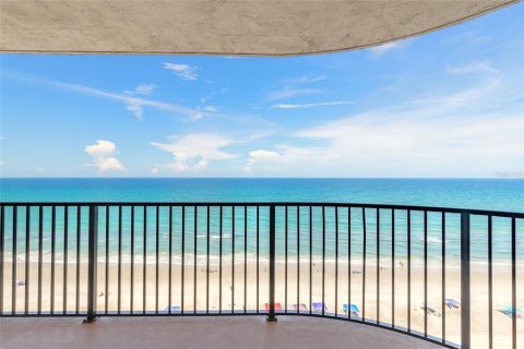 Condo in Daytona Beach Shores, Florida, 2 bedrooms  № 2344677 - photo 6