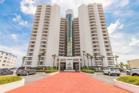 Condo in Daytona Beach Shores, Florida, 2 bedrooms  № 2344677