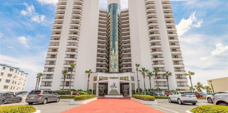 Condo in Daytona Beach Shores, Florida, 2 bedrooms  № 2344677