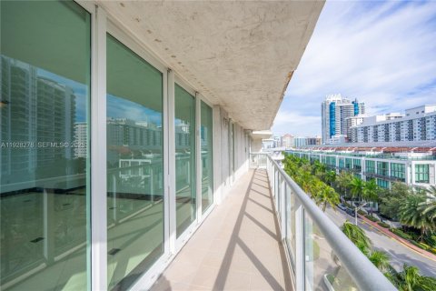 Condominio en venta en Miami Beach, Florida, 2 dormitorios, 90.12 m2 № 2034155 - foto 6