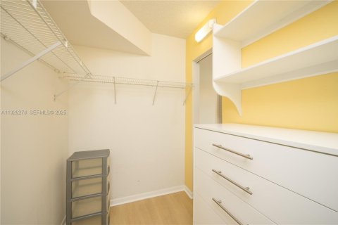 Condominio en venta en Miami Beach, Florida, 2 dormitorios, 90.12 m2 № 2034155 - foto 24