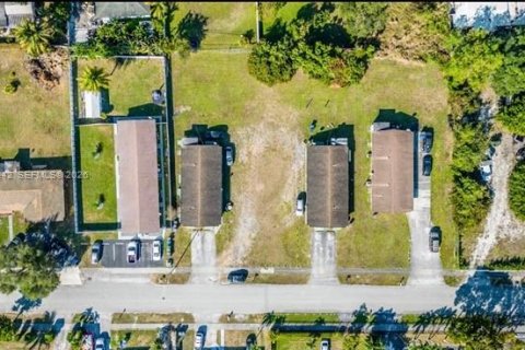 Immobilier commercial à vendre à West Park, Floride: 157.66 m2 № 2025247 - photo 2