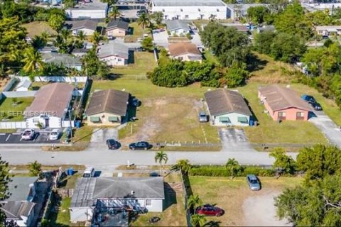 Immobilier commercial à vendre à West Park, Floride: 157.66 m2 № 2025247 - photo 3